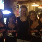 HOOTERS